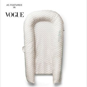 Dockatot Grand - Silver Lining (chevron) pattern!